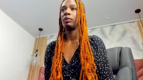 Snapshot of victoria_noir_18 chatting on 8, 5, 2026 Vicky online show from 8, 5, 2026