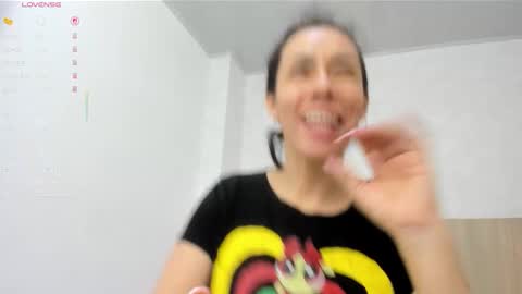 victoria_pachon online show from 11, 10, 2025