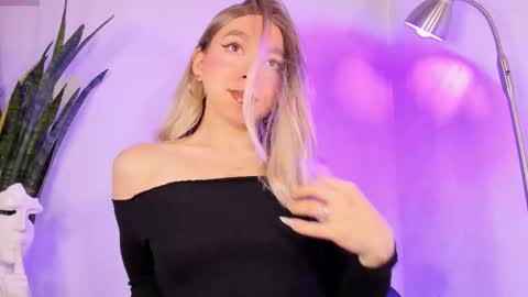 D A N I online show from 4, 11, 2025