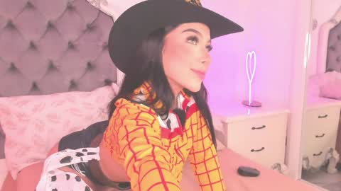Snapshot of victoria_watsson chatting on 8, 2, 2025 victoria_watsson online show from 8, 2, 2025