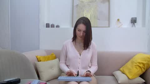 Victoria online show from 17, 1, 2025