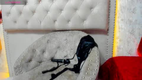 victoriaarousse online show from 12, 3, 2025