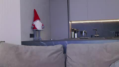 Miss V online show from 29, 12, 2024