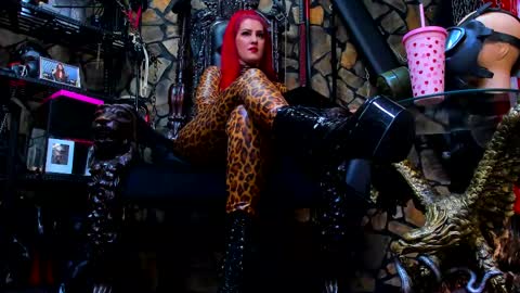 Snapshot of victoriaheller chatting on 11, 3, 2025 Victoria Heller online show from 11, 3, 2025