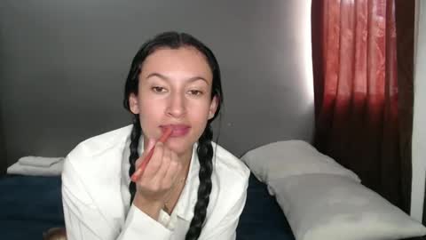 Snapshot of victorialeens chatting on 15, 12, 2024 VICTORIA online show from 15, 12, 2024