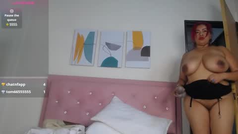 Snapshot of victoriamil1 chatting on 4, 2, 2025 victoriamil1 online show from 4, 2, 2025
