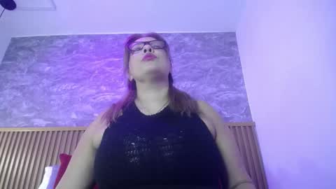 Snapshot of victoriamil1 chatting on 23, 9, 2025 victoriamil1 online show from 23, 9, 2025