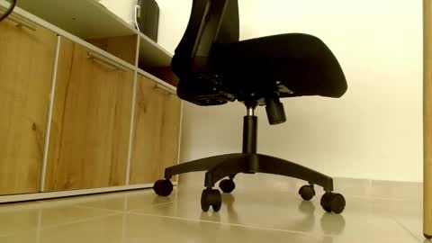 Victoria online show from 19, 9, 2025