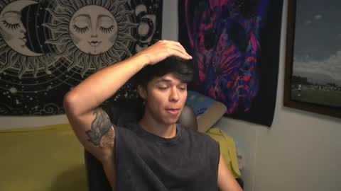 Snapshot of victorino_jhonson chatting on 8, 10, 2025 Victorino Jhonson online show from 8, 10, 2025