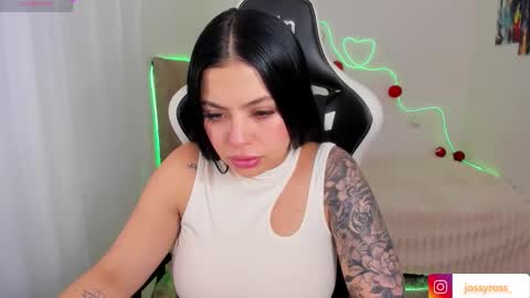 V  I C  T O R I A  online show from 24, 11, 2025