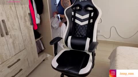 V  I C  T O R I A  online show from 14, 3, 2026