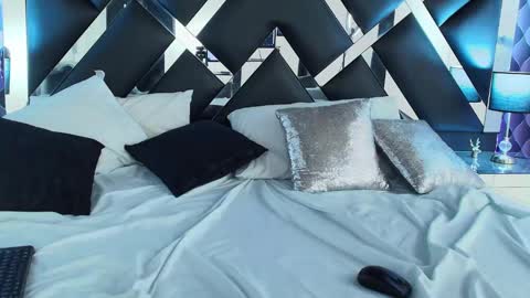 victtoria lee online show from 23, 1, 2025