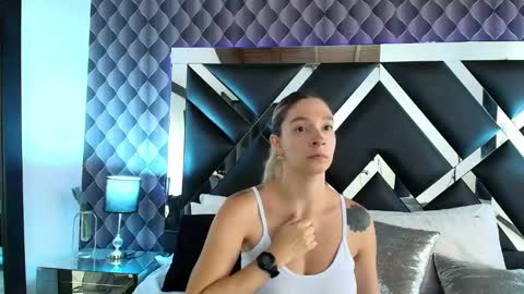 victtoria lee online show from 17, 2, 2025