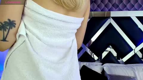 victtoria lee online show from 1, 3, 2025