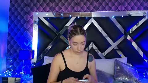 victtoria lee online show from 13, 4, 2026