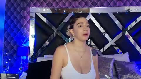 Snapshot of victtoria_lee chatting on 1, 6, 2026 victtoria lee online show from 1, 6, 2026
