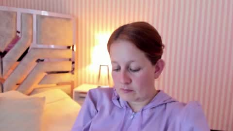 Snapshot of viioletamora chatting on 13, 12, 2024 Violeta online show from 13, 12, 2024