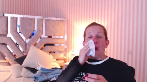 Snapshot of viioletamora chatting on 18, 12, 2024 Violeta online show from 18, 12, 2024