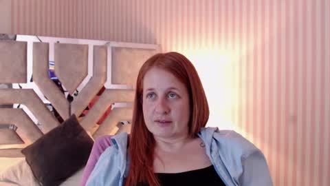 Snapshot of viioletamora chatting on 2, 1, 2025 Violeta online show from 2, 1, 2025