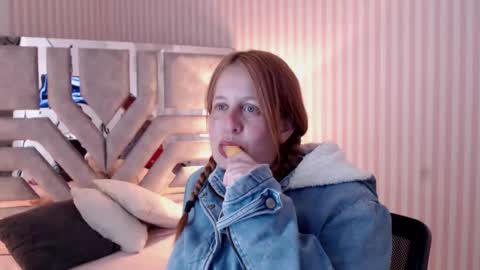 Snapshot of viioletamora chatting on 25, 1, 2025 Violeta online show from 25, 1, 2025