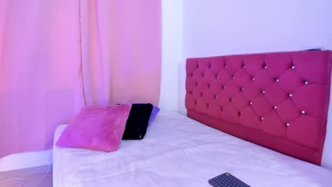 Violet online show from 8, 5, 2026