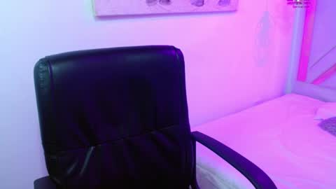 Snapshot of viiolleta chatting on 25, 4, 2026 viioleta online show from 25, 4, 2026