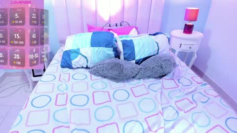 Violet online show from 10, 12, 2024