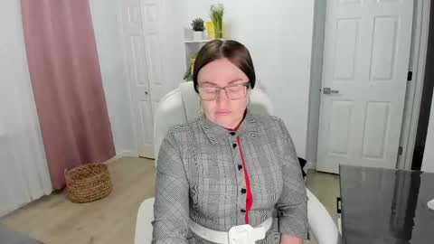 Ukrainian-woman online show from 18, 2, 2025