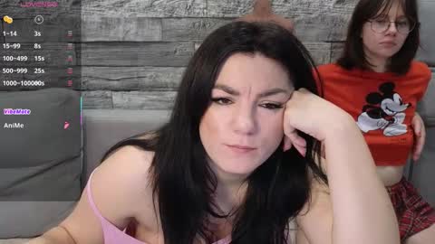 Snapshot of vika_loves_you chatting on 29, 10, 2025 follow my fansly online show from 29, 10, 2025
