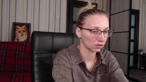 Snapshot of vikaericka chatting on 23, 5, 2026 Vika online show from 23, 5, 2026