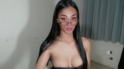Snapshot of vikkylustfull chatting on 30, 1, 2025 vikkylustfull online show from 30, 1, 2025
