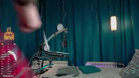 Snapshot of viktor_secret chatting on 15, 4, 2026 fansly VITEKsecret online show from 15, 4, 2026