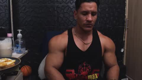 Viktor Herrera online show from 11, 11, 2025