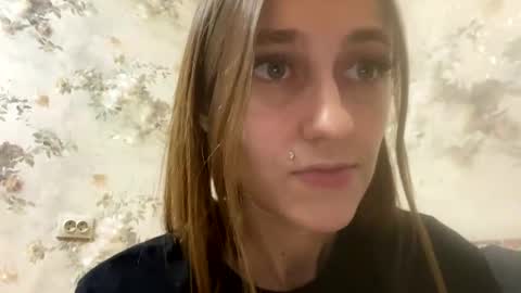 Snapshot of viktoria9898 chatting on 3, 12, 2024 Sweett online show from 3, 12, 2024