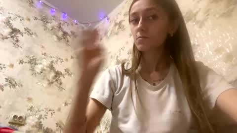 Snapshot of viktoria9898 chatting on 9, 12, 2024 Sweett online show from 9, 12, 2024