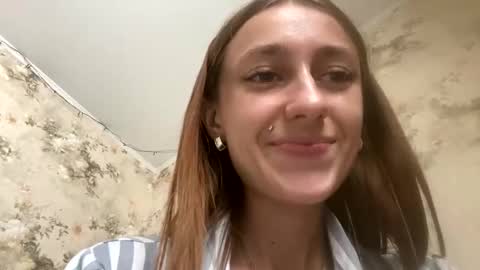 Snapshot of viktoria9898 chatting on 13, 12, 2024 Sweett online show from 13, 12, 2024