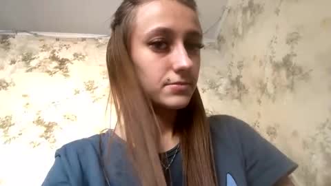 Snapshot of viktoria9898 chatting on 20, 12, 2024 Sweett online show from 20, 12, 2024