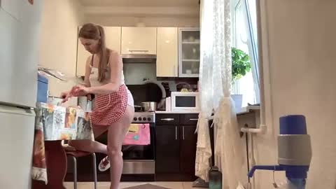 Funny  girl online show from 11, 9, 2025