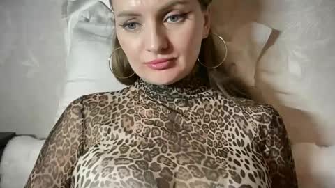 Snapshot of viola_1 chatting on 14, 4, 2026 Funny girl online show from 14, 4, 2026