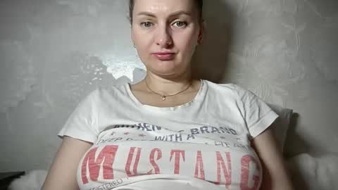Snapshot of viola_1 chatting on 19, 4, 2026 Funny girl online show from 19, 4, 2026