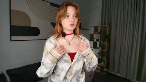 Viola but friends call me Sisi online show from 28, 3, 2026