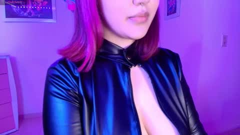 violet online show from 21, 10, 2025