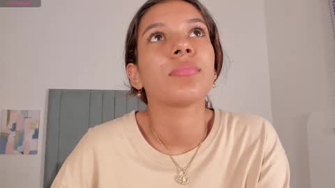 Snapshot of violet_24__ chatting on 15, 1, 2025 Violet online show from 15, 1, 2025