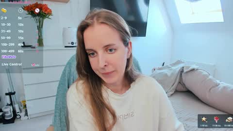 Violet online show from 8, 4, 2026