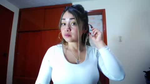 Snapshot of violet_bosh1 chatting on 26, 7, 2026 violet_bosh1 online show from 26, 7, 2026