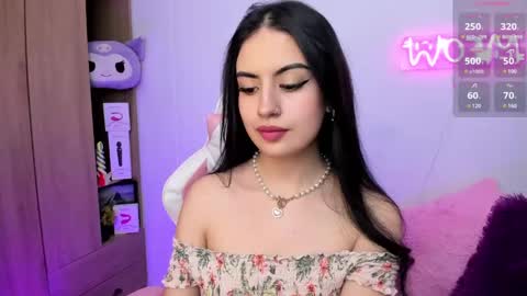 Snapshot of violet_catt chatting on 6, 12, 2024 Violeta  online show from 6, 12, 2024