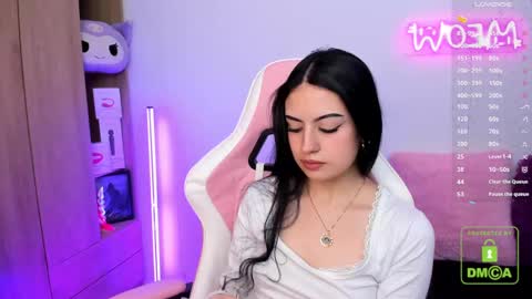 Snapshot of violet_catt chatting on 7, 3, 2025 Violeta  online show from 7, 3, 2025