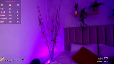 Snapshot of violet_jonesss chatting on 27, 1, 2025 Violet Jones online show from 27, 1, 2025