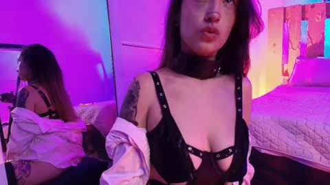 Snapshot of violet_jonesss chatting on 6, 10, 2025 Violet Jones online show from 6, 10, 2025