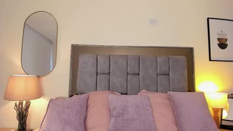 Violet Nova online show from 23, 2, 2026